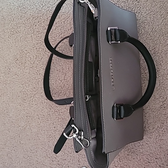 Michael Kors purse - Picture 3 of 4